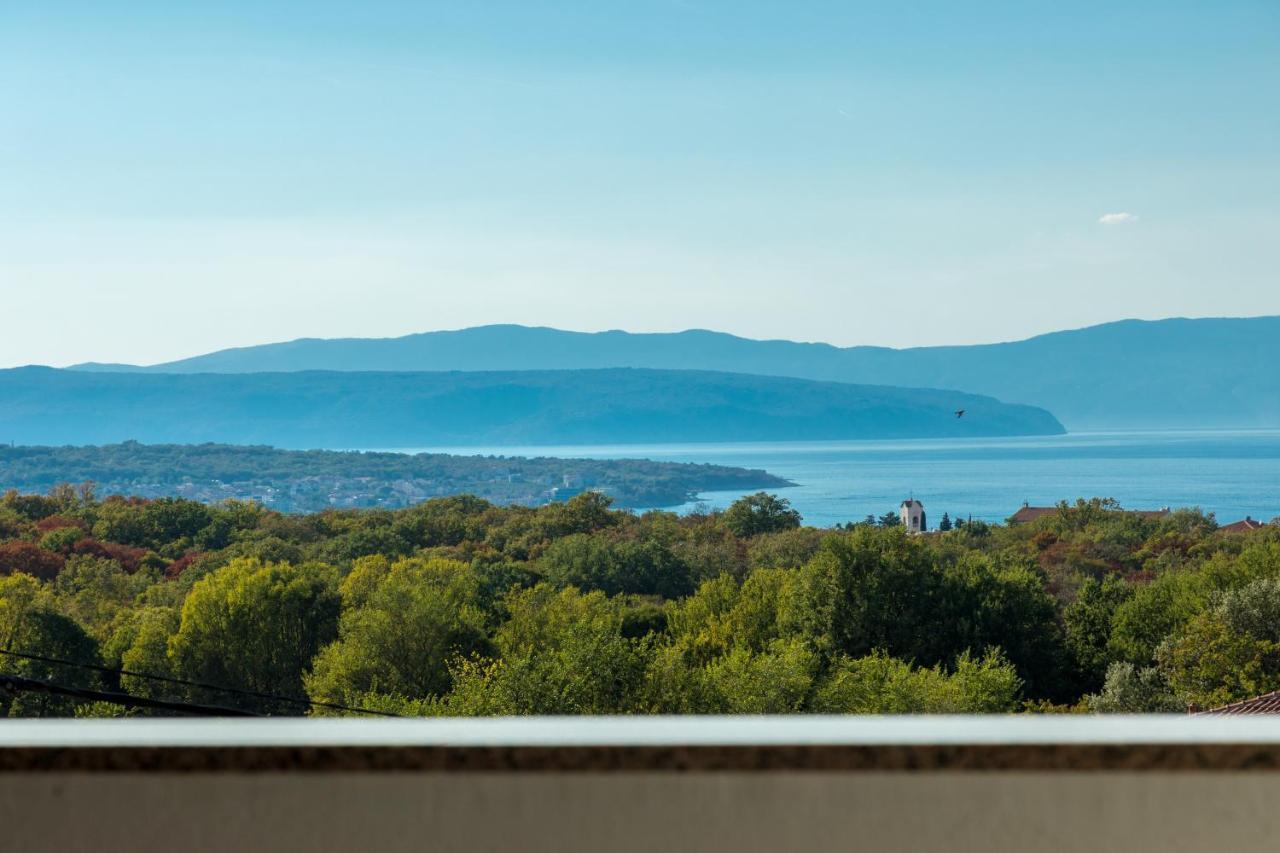 Apartmani Sandra Malinska Sveti Vid-Miholjice Exterior foto